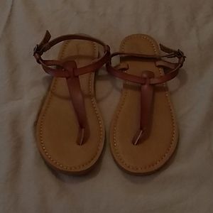 Universal Thread Sandals